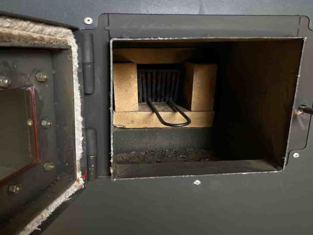 DetailedHotContainer-min